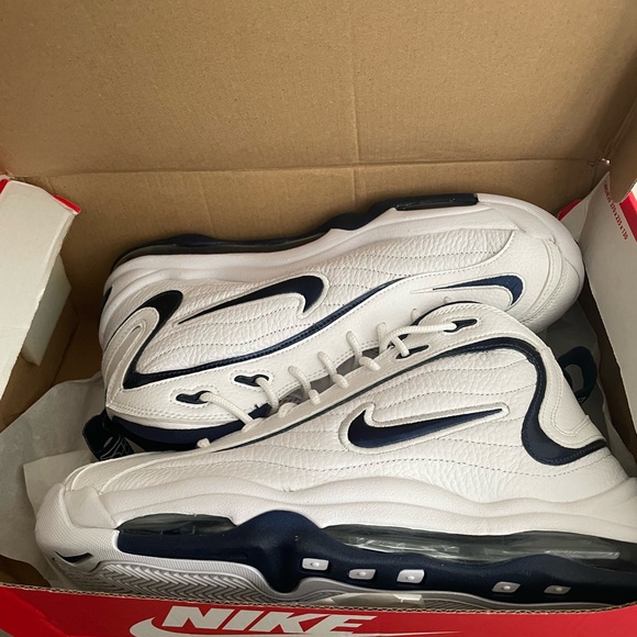 Nike Air Total Max Uptempo White and Blue Sneakers with Supportive Design - Picture 4 of 11